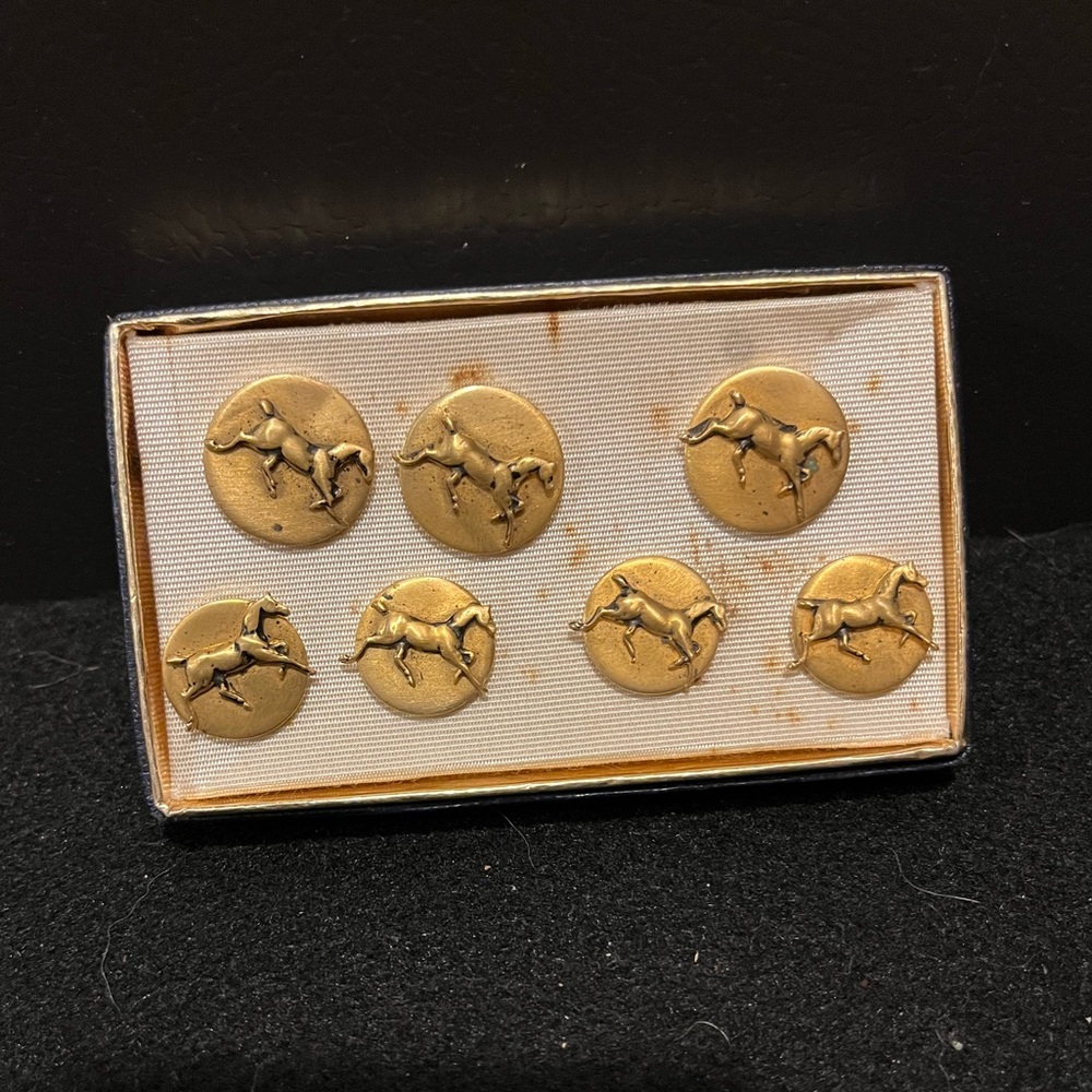Set of 7 Vintage Horse Motif Buttons Gold Tone - Picture 2 of 7